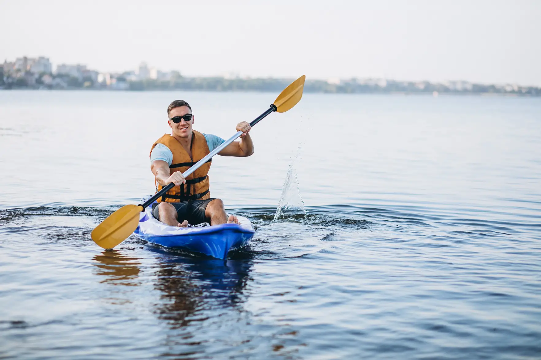 padalling pearl qatar kayaking